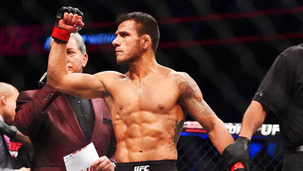 Rafael-dos-Anjos-donald-cerrone.jpg